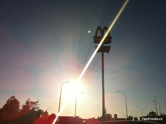 McDonalds Průhonice, D1 4.5km