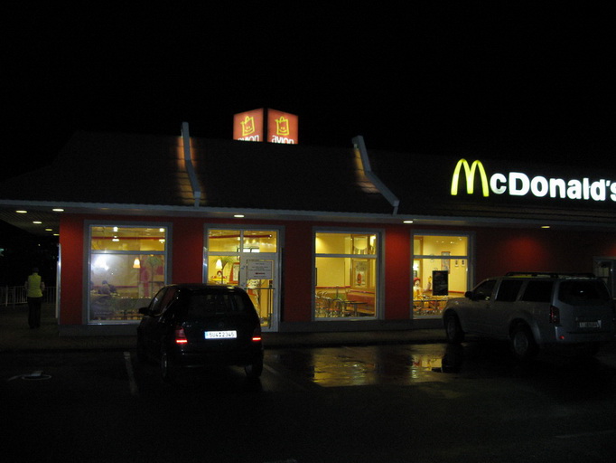 mcdonald ikea zličín