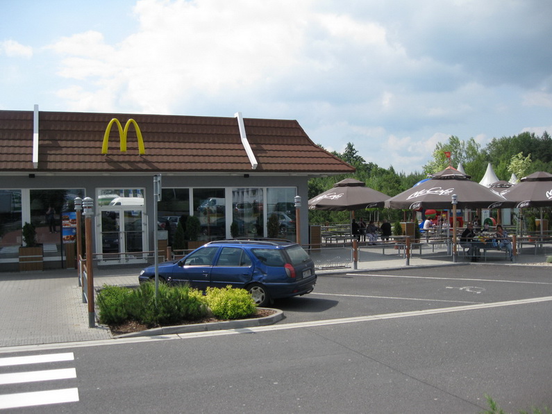 mcdonals hradecka D11